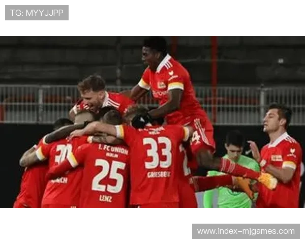 汉堡2-1击败海登海姆，时隔2688天再获德甲胜利